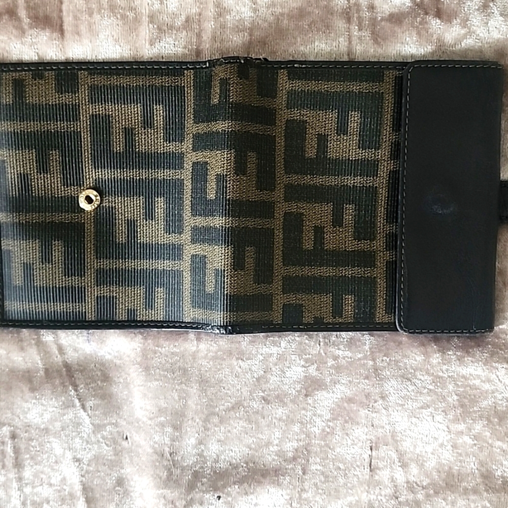 Authentic FENDI ZUCCA BIFOLD WALLET - Picture 6 of 8